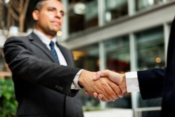 rsz_businessmen-deal-handshake-agreement-concept